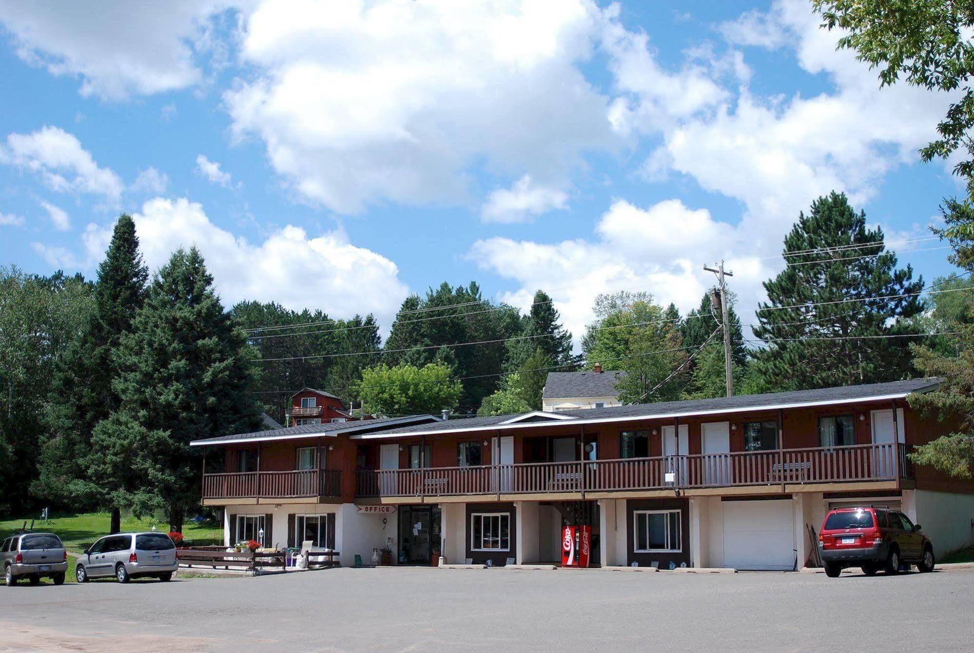 Lakeshore Motel Ice Lake Iron River Exterior foto